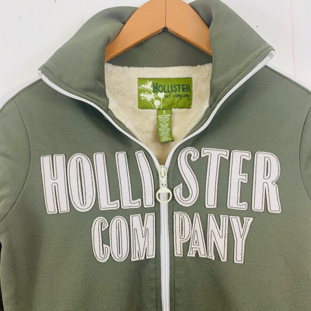 HOLLISTER | Vintage Furry Zip Up